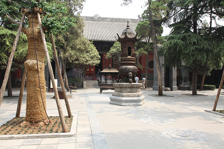 Лоян, Храм Белой Лошади, Зал Великого Будды (Luoyang, White Horse Temple, Hall of Great Buddha)