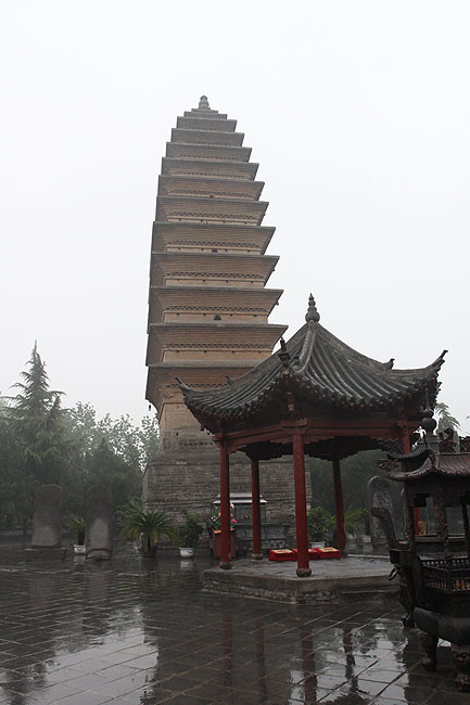 Лоян, Храм Белой Лошади, Пагода Циюнь (Luoyang, White Horse Temple, Qiyunta Pagoda)