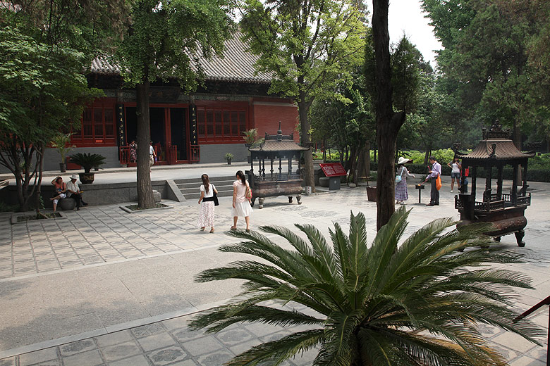 Лоян, Храм Белой Лошади, Зал Великих Героев (Luoyang, White Horse Temple, Hall of Great Heroes)