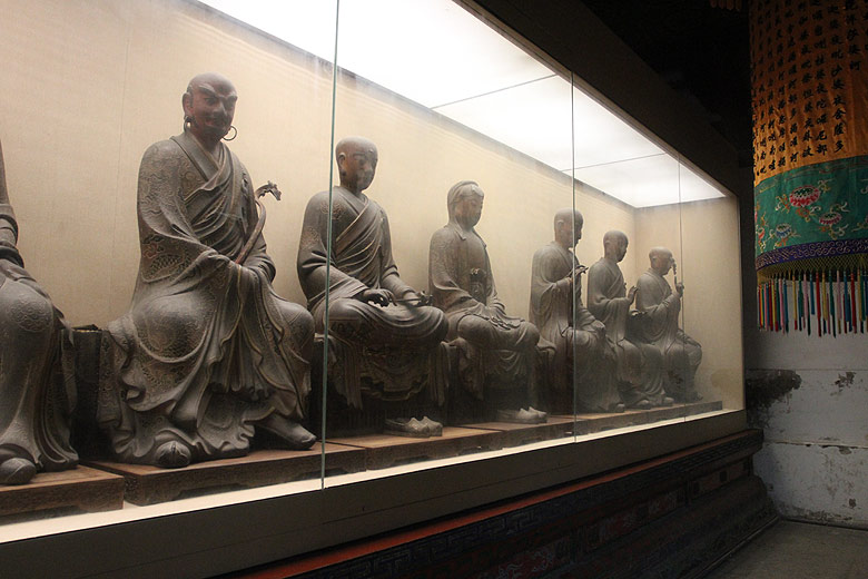 Лоян, Храм Белой Лошади, Архаты в Зале Великих Героев (Luoyang, White Horse Temple, Arhats in the Hall of Great Heroes)