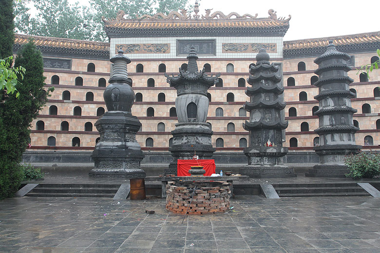 Лоян, Храм Белой Лошади, Храм в тайском стиле (Luoyang, White Horse Temple, Thai style temple)